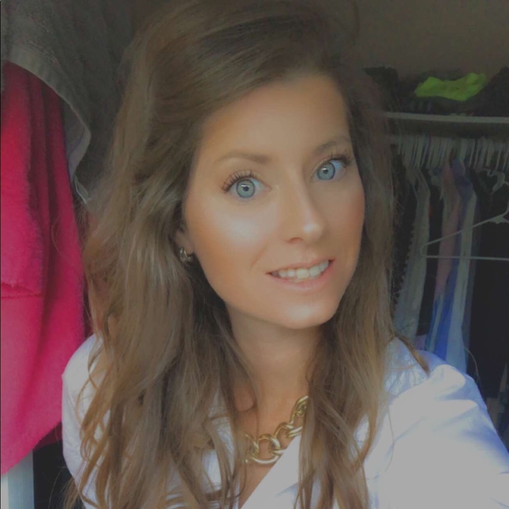 Meet your Posher, Becky